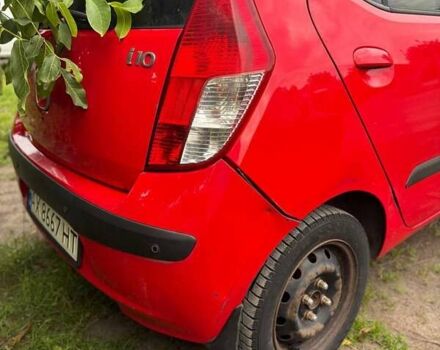 Красный Хендай и10, объемом двигателя 1.09 л и пробегом 144 тыс. км за 5500 $, фото 3 на Automoto.ua