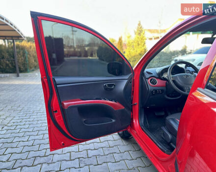 Красный Хендай и10, объемом двигателя 1.09 л и пробегом 150 тыс. км за 5200 $, фото 24 на Automoto.ua