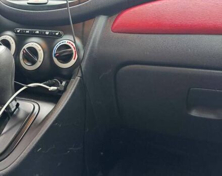 Красный Хендай и10, объемом двигателя 1.09 л и пробегом 144 тыс. км за 5500 $, фото 7 на Automoto.ua