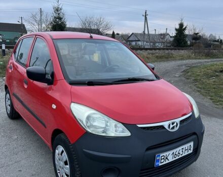 Красный Хендай и10, объемом двигателя 1.1 л и пробегом 269 тыс. км за 4250 $, фото 1 на Automoto.ua