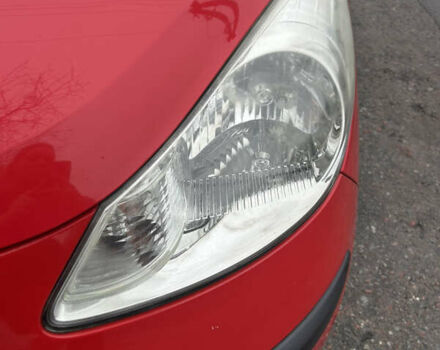 Красный Хендай и10, объемом двигателя 1.09 л и пробегом 200 тыс. км за 4200 $, фото 16 на Automoto.ua