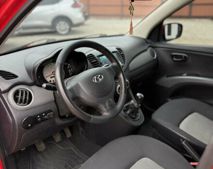 Красный Хендай и10, объемом двигателя 1.25 л и пробегом 154 тыс. км за 4600 $, фото 6 на Automoto.ua