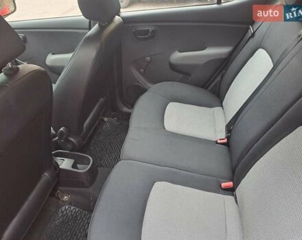 Красный Хендай и10, объемом двигателя 1.09 л и пробегом 201 тыс. км за 3600 $, фото 10 на Automoto.ua