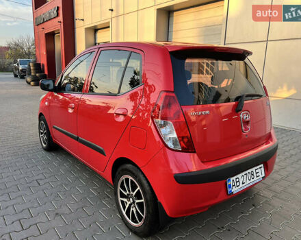Красный Хендай и10, объемом двигателя 1.09 л и пробегом 138 тыс. км за 5799 $, фото 1 на Automoto.ua