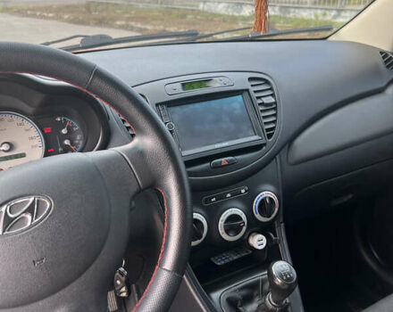 Красный Хендай и10, объемом двигателя 1.2 л и пробегом 154 тыс. км за 4500 $, фото 13 на Automoto.ua