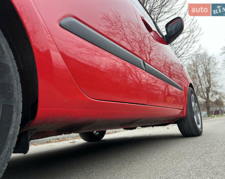 Красный Хендай и10, объемом двигателя 1.25 л и пробегом 174 тыс. км за 5000 $, фото 6 на Automoto.ua