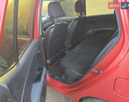 Красный Хендай и10, объемом двигателя 1.09 л и пробегом 163 тыс. км за 5500 $, фото 8 на Automoto.ua