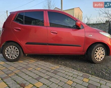 Красный Хендай и10, объемом двигателя 1.09 л и пробегом 163 тыс. км за 5500 $, фото 3 на Automoto.ua