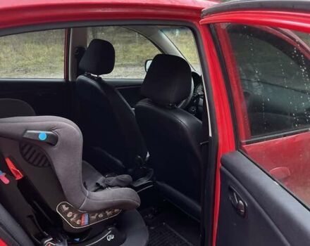 Красный Хендай и10, объемом двигателя 1.09 л и пробегом 159 тыс. км за 4700 $, фото 3 на Automoto.ua