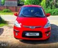 Красный Хендай и10, объемом двигателя 1.1 л и пробегом 137 тыс. км за 5200 $, фото 1 на Automoto.ua