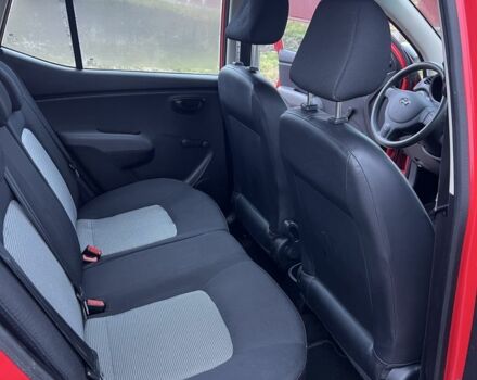 Красный Хендай и10, объемом двигателя 1.1 л и пробегом 269 тыс. км за 4250 $, фото 7 на Automoto.ua