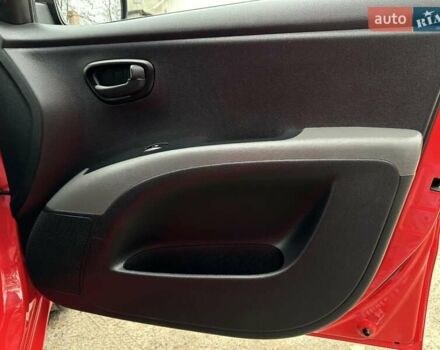 Красный Хендай и10, объемом двигателя 1.1 л и пробегом 113 тыс. км за 5000 $, фото 19 на Automoto.ua