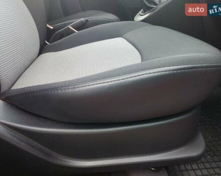 Красный Хендай и10, объемом двигателя 1.1 л и пробегом 113 тыс. км за 5000 $, фото 12 на Automoto.ua