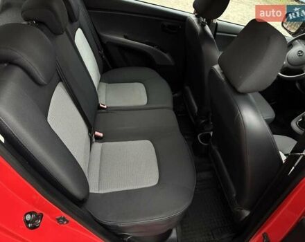 Красный Хендай и10, объемом двигателя 1.1 л и пробегом 113 тыс. км за 5000 $, фото 17 на Automoto.ua