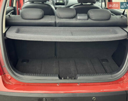 Червоний Хендай і10, об'ємом двигуна 1.09 л та пробігом 123 тис. км за 6300 $, фото 8 на Automoto.ua