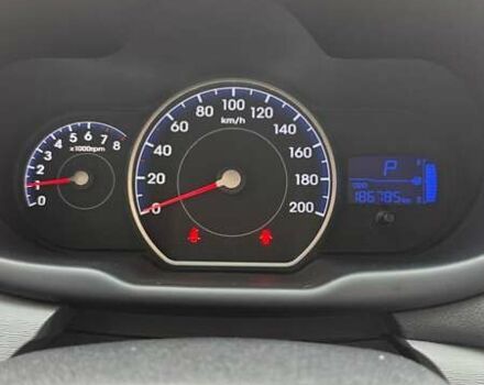 Красный Хендай и10, объемом двигателя 1.25 л и пробегом 186 тыс. км за 6100 $, фото 9 на Automoto.ua