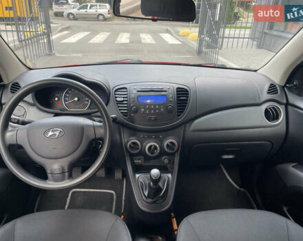 Красный Хендай и10, объемом двигателя 1.1 л и пробегом 117 тыс. км за 5499 $, фото 19 на Automoto.ua