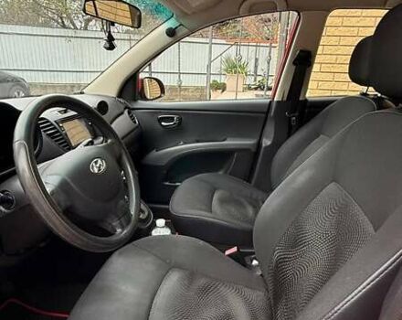 Красный Хендай и10, объемом двигателя 1.25 л и пробегом 186 тыс. км за 6100 $, фото 6 на Automoto.ua