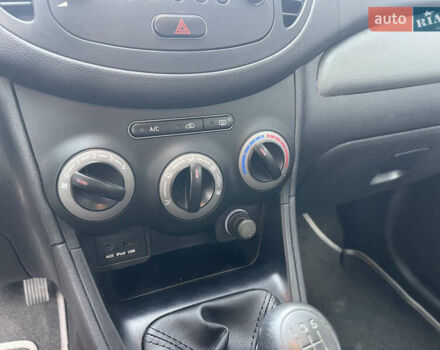 Красный Хендай и10, объемом двигателя 1.1 л и пробегом 117 тыс. км за 5499 $, фото 27 на Automoto.ua