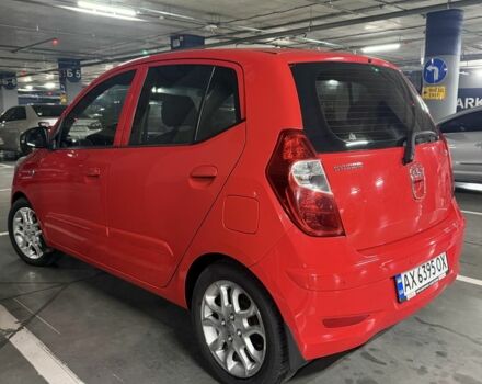 Красный Хендай и10, объемом двигателя 1.1 л и пробегом 75 тыс. км за 8000 $, фото 3 на Automoto.ua