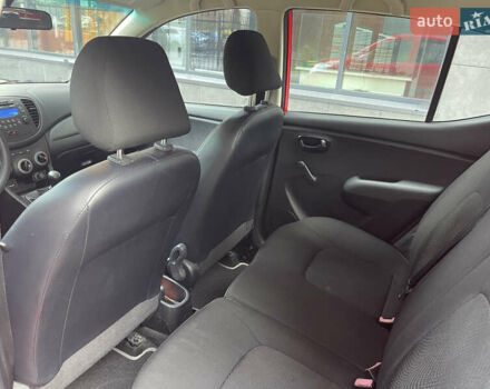 Красный Хендай и10, объемом двигателя 1.1 л и пробегом 117 тыс. км за 5499 $, фото 18 на Automoto.ua