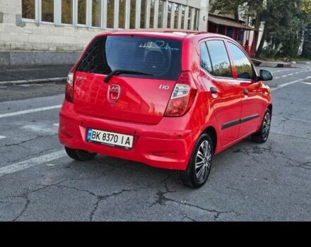 Красный Хендай и10, объемом двигателя 1.1 л и пробегом 90 тыс. км за 5000 $, фото 2 на Automoto.ua
