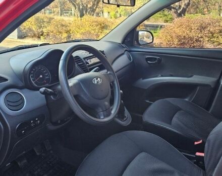 Красный Хендай и10, объемом двигателя 1.1 л и пробегом 90 тыс. км за 5000 $, фото 7 на Automoto.ua