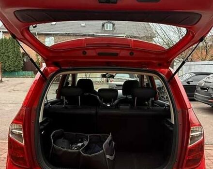 Красный Хендай и10, объемом двигателя 1.25 л и пробегом 186 тыс. км за 6100 $, фото 5 на Automoto.ua