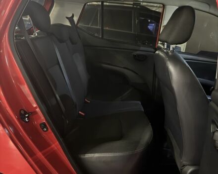 Красный Хендай и10, объемом двигателя 1.1 л и пробегом 75 тыс. км за 8000 $, фото 5 на Automoto.ua