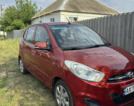 Красный Хендай и10, объемом двигателя 1.09 л и пробегом 91 тыс. км за 5000 $, фото 2 на Automoto.ua