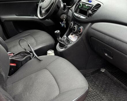 Хендай и10 2012 в Черкассах на Automoto.ua Красный Хендай и10, объемом двигателя 1.09 л и пробегом 66 тыс. км за 4487 $, фото 5 на Automoto.ua