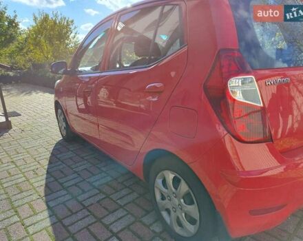 Хендай и10 2012 в Киеве на Automoto.ua Красный Хендай и10, объемом двигателя 1.1 л и пробегом 120 тыс. км за 6650 $, фото 3 на Automoto.ua