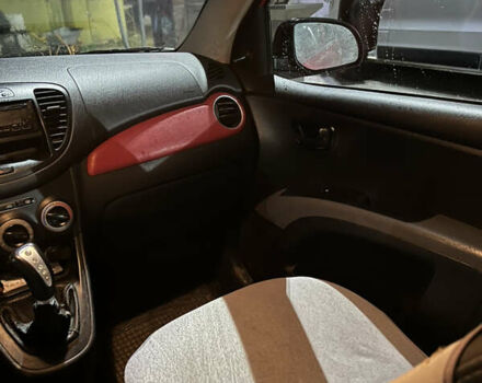 Хендай и10 2012 в Черновцах на Automoto.ua Красный Хендай и10, объемом двигателя 1.09 л и пробегом 185 тыс. км за 6200 $, фото 21 на Automoto.ua