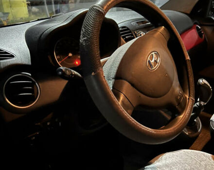 Хендай и10 2012 в Черновцах на Automoto.ua Красный Хендай и10, объемом двигателя 1.09 л и пробегом 185 тыс. км за 6200 $, фото 18 на Automoto.ua