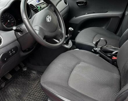 Хендай и10 2012 в Черкассах на Automoto.ua Красный Хендай и10, объемом двигателя 1.09 л и пробегом 66 тыс. км за 4487 $, фото 6 на Automoto.ua