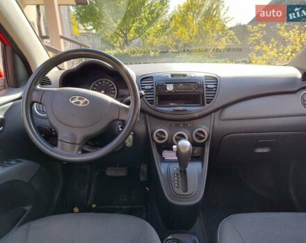 Хендай и10 2012 в Киеве на Automoto.ua Красный Хендай и10, объемом двигателя 1.1 л и пробегом 120 тыс. км за 6650 $, фото 5 на Automoto.ua