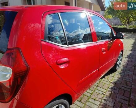 Хендай и10 2012 в Киеве на Automoto.ua Красный Хендай и10, объемом двигателя 1.1 л и пробегом 120 тыс. км за 6650 $, фото 4 на Automoto.ua