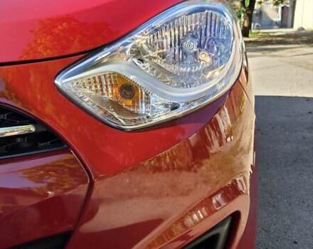 Хендай и10 2013 в Харькове на Automoto.ua Красный Хендай и10, объемом двигателя 1.2 л и пробегом 48 тыс. км за 8950 $, фото 18 на Automoto.ua