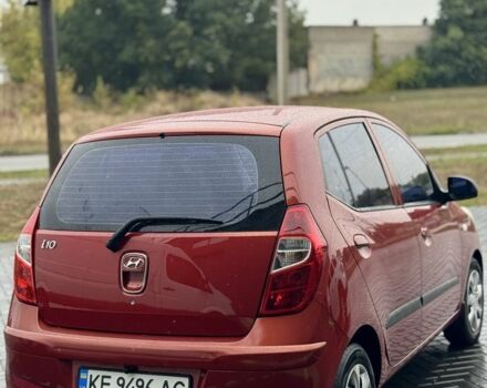 Красный Хендай и10, объемом двигателя 1.1 л и пробегом 97 тыс. км за 7800 $, фото 2 на Automoto.ua