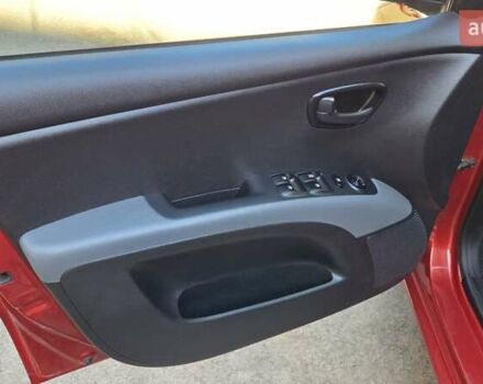 Хендай и10 2013 в Харькове на Automoto.ua Красный Хендай и10, объемом двигателя 1.2 л и пробегом 48 тыс. км за 8950 $, фото 1 на Automoto.ua