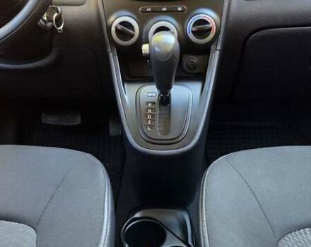 Хендай и10 2013 в Харькове на Automoto.ua Красный Хендай и10, объемом двигателя 1.2 л и пробегом 48 тыс. км за 8950 $, фото 35 на Automoto.ua