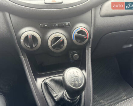 Красный Хендай и10, объемом двигателя 1.1 л и пробегом 48 тыс. км за 5900 $, фото 21 на Automoto.ua