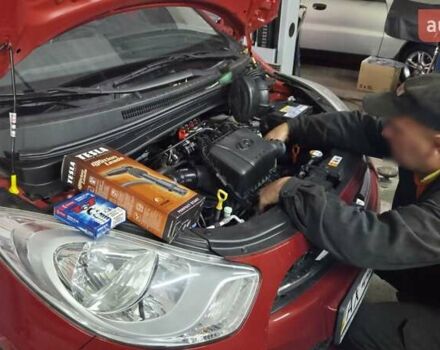 Красный Хендай и10, объемом двигателя 1.2 л и пробегом 48 тыс. км за 9000 $, фото 46 на Automoto.ua