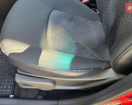 Красный Хендай и10, объемом двигателя 1.2 л и пробегом 48 тыс. км за 9000 $, фото 34 на Automoto.ua