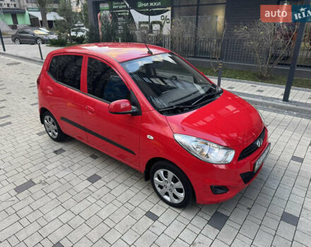 Красный Хендай и10, объемом двигателя 1.1 л и пробегом 48 тыс. км за 5900 $, фото 2 на Automoto.ua