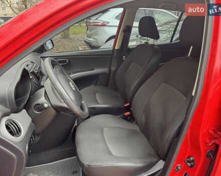 Красный Хендай и10, объемом двигателя 1.1 л и пробегом 48 тыс. км за 5900 $, фото 19 на Automoto.ua
