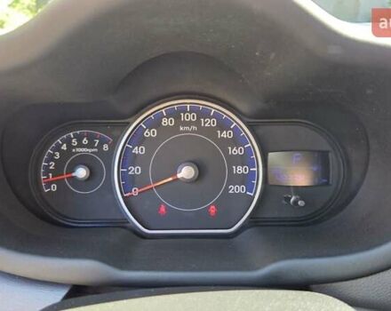 Хендай и10 2013 в Харькове на Automoto.ua Красный Хендай и10, объемом двигателя 1.2 л и пробегом 48 тыс. км за 8950 $, фото 41 на Automoto.ua