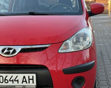 Красный Хендай и10, объемом двигателя 1.1 л и пробегом 165 тыс. км за 4700 $, фото 1 на Automoto.ua
