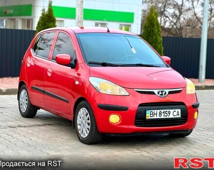 Красный Хендай и10, объемом двигателя 1.1 л и пробегом 160 тыс. км за 5700 $, фото 1 на Automoto.ua