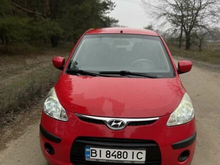 Красный Хендай и10, объемом двигателя 1.09 л и пробегом 159 тыс. км за 4700 $, фото 1 на Automoto.ua